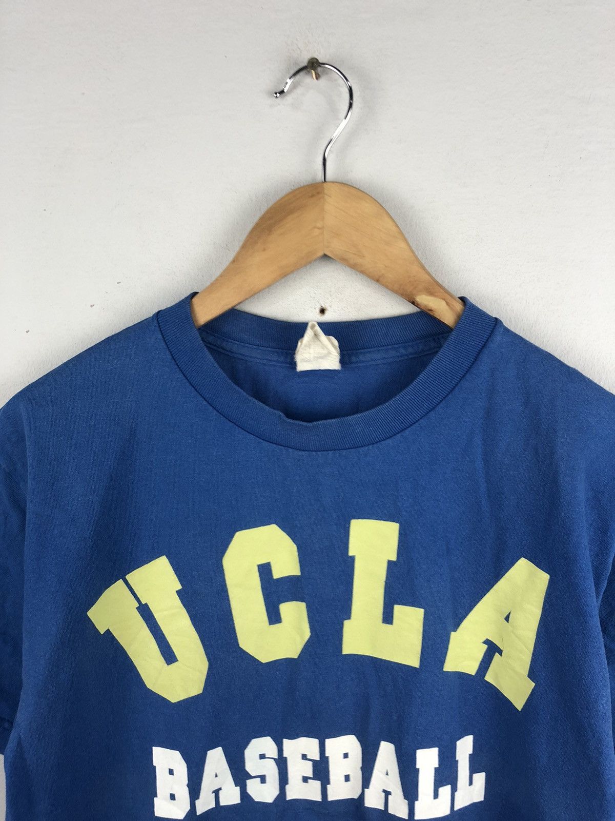 Vintage Vintage Ucla Baseball Tee Size US M / EU 48-50 / 2 - 5 Thumbnail