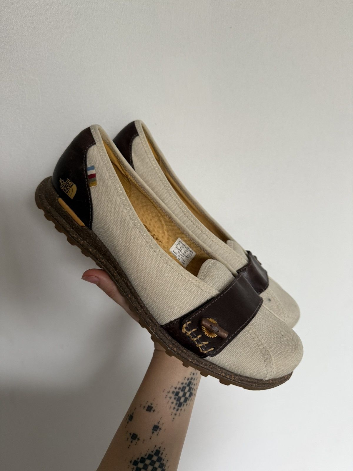 The North Face Vintage The North Face Women's Tan and Brown Loafers Size US 7 / IT 37 - 1 Thumbnail