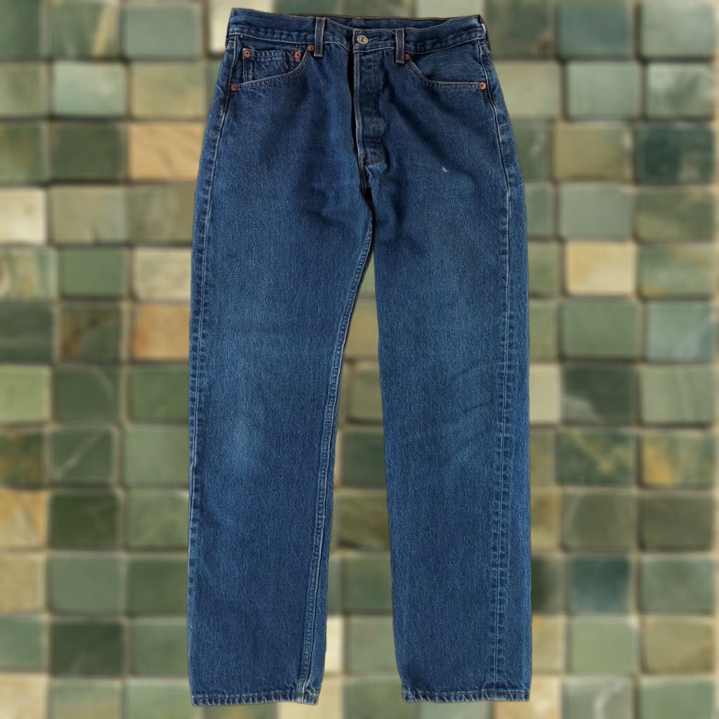 Levi's VINTAGE Levi's 501 xx 501xx VTG Y2K Blue Jeans Mens 32x32 Actual 34x36 Regular Men Blue Straight Jeans Mens Size US 32 / EU 48 - 1 Thumbnail