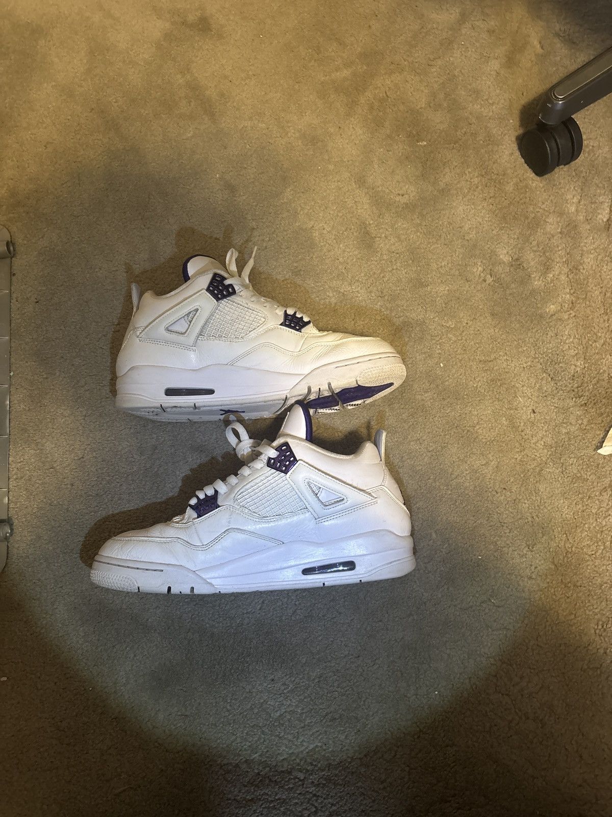 Nike Air Jordan 4 metallic purple Size US 10.5 / EU 43-44 - 2 Thumbnail