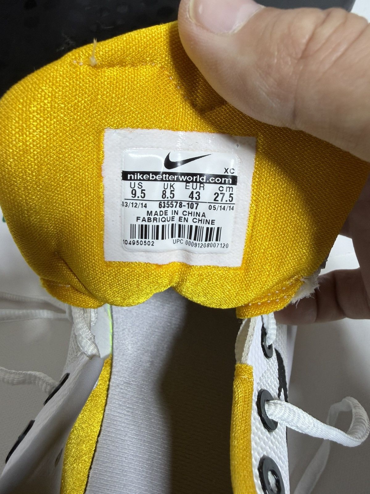 Nike Nike Zoom Kobe Venomenon 4 White University Gold (9.5) Size US 9.5 / EU 42-43 - 3 Thumbnail