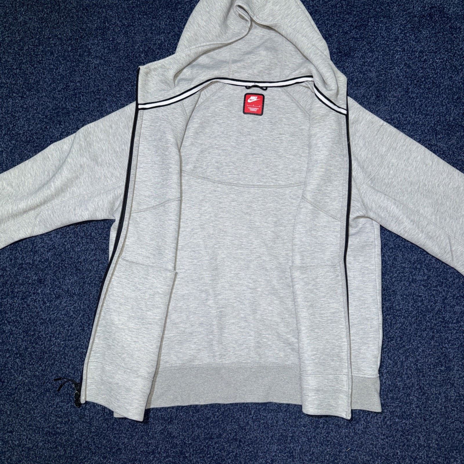 Nike Grey Nike Tech Size Large Slightly Used Great Condition Size US L / EU 52-54 / 3 - 9 Thumbnail