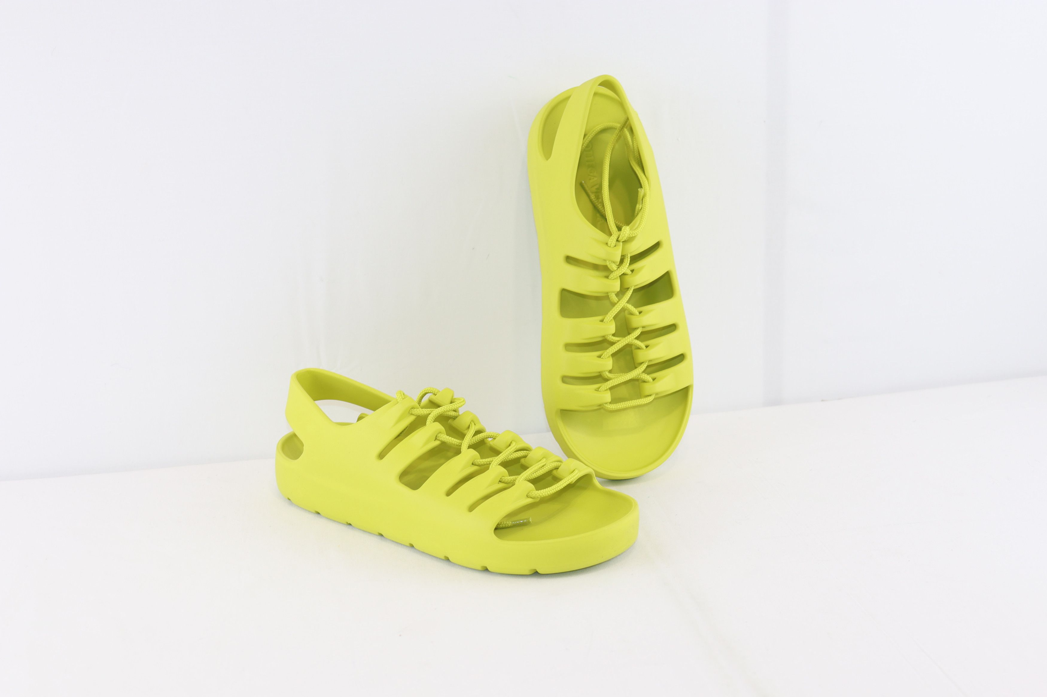 Bottega Veneta o1rshd1 Gel Rubber Jelly Sandal in Kiwi Size US 10 / EU 43 - 10 Thumbnail