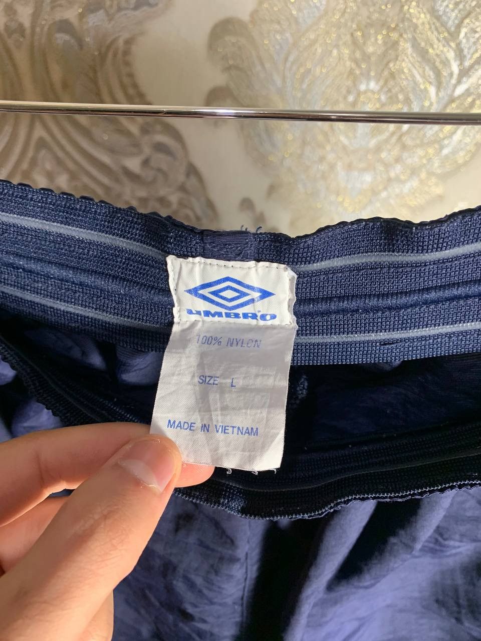 Umbro × Vintage VERY RARE UMBRO ENGLAND NYLON SOCCER SHORTS BLOKECORE 90s Size US 34 / EU 50 - 4 Thumbnail