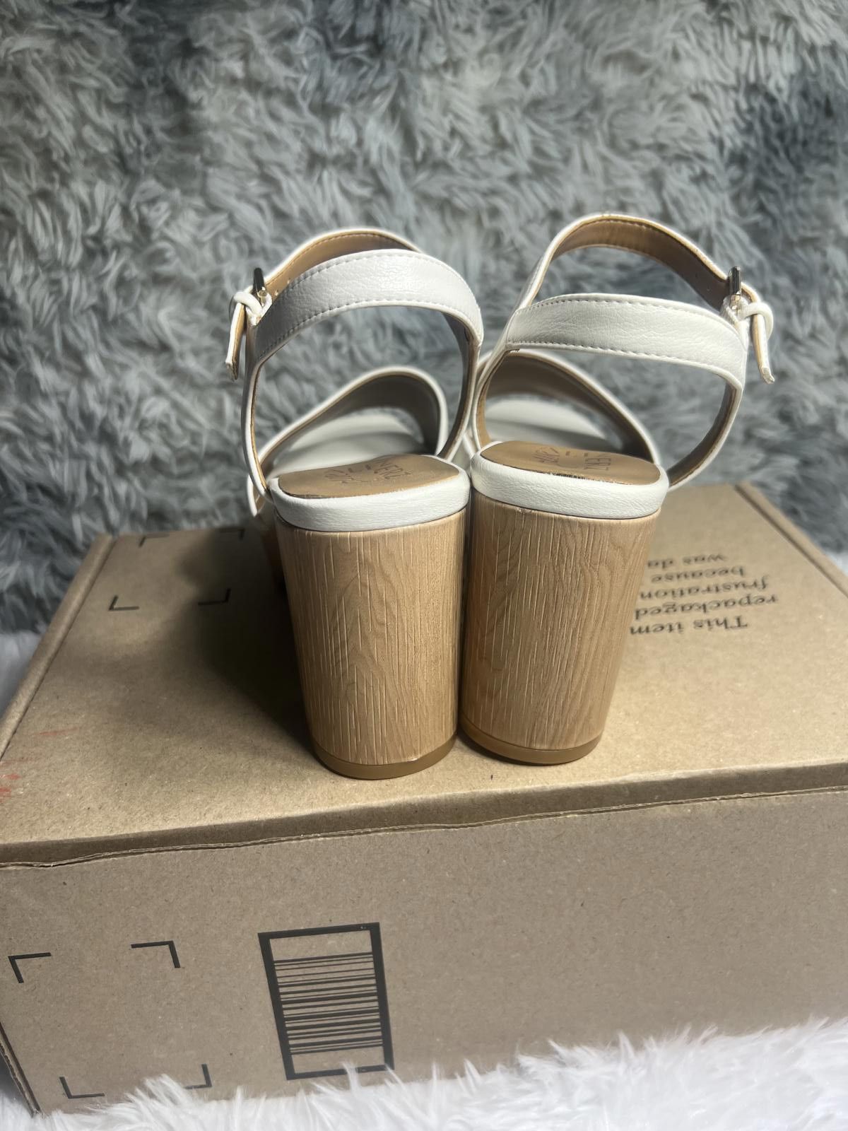 Other White Block Heel Sandals with Ankle Strap Size US 9.5 / IT 39.5 - 3 Thumbnail