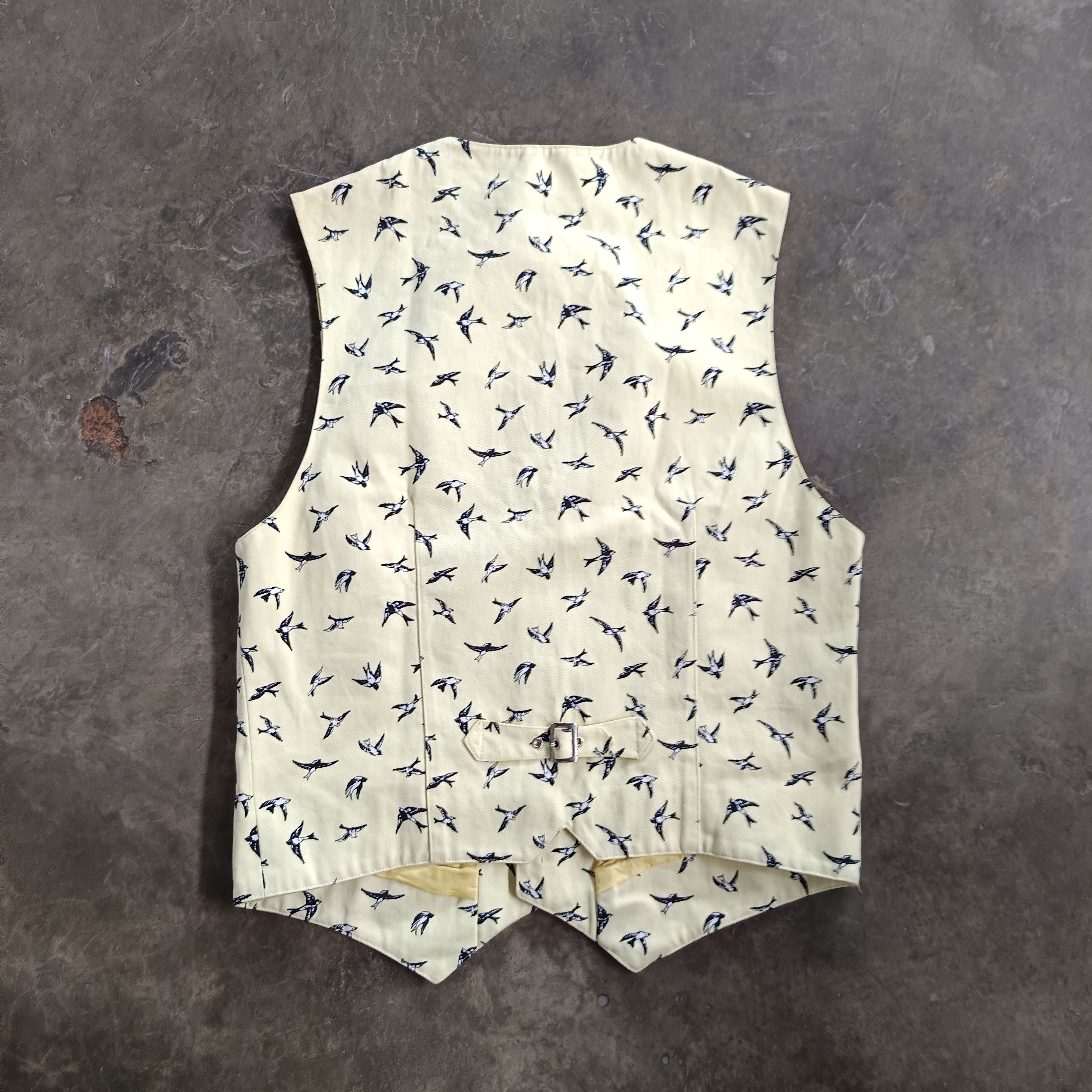 Versace Vintage Gianni Versace Swallow Print Vest Size US M / EU 48-50 / 2 - 2 Thumbnail