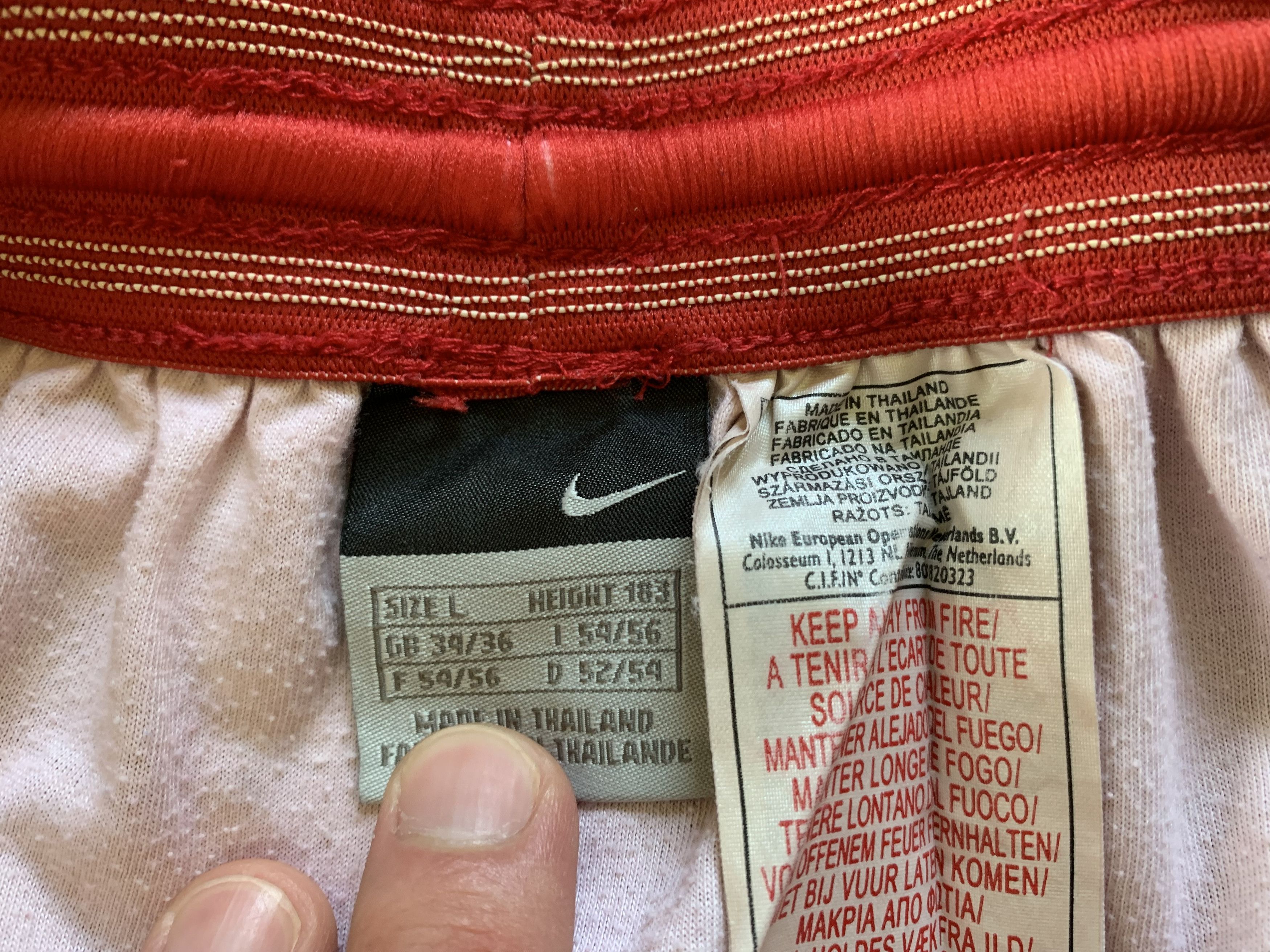 Nike Nike Red Training Soccer Shorts Size US 36 / EU 52 - 6 Thumbnail