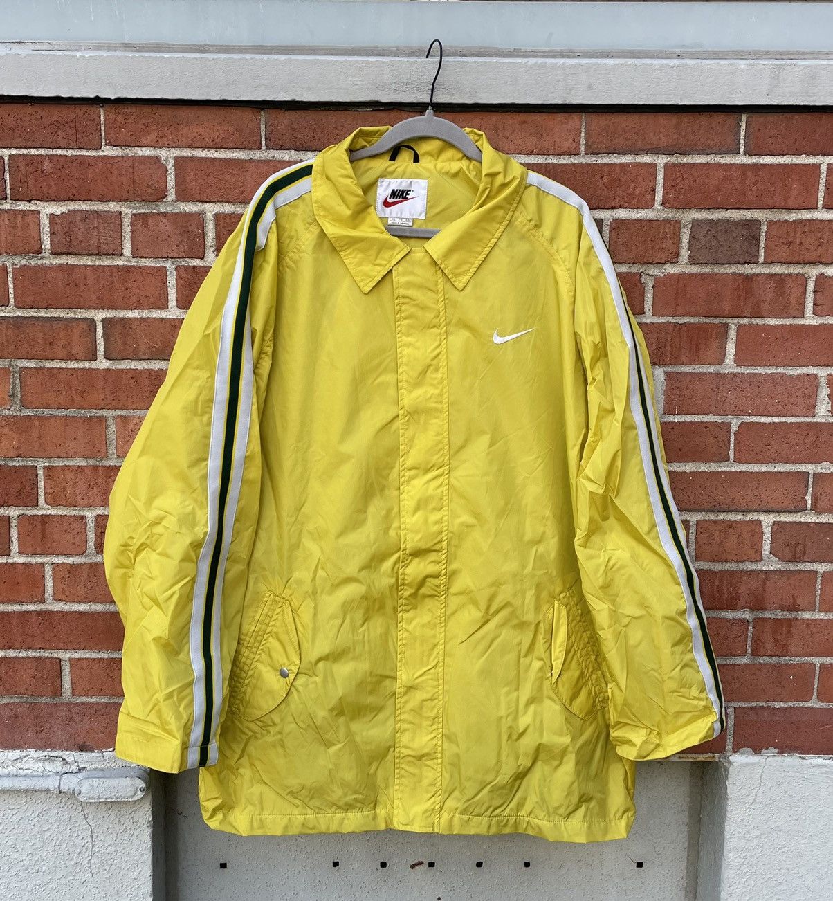 Nike VINTAGE NIKE WHITE TAG RETRO YELLOW GREEN WHITE JACKET XXL Size US XXL / EU 58 / 5 - 1 Thumbnail