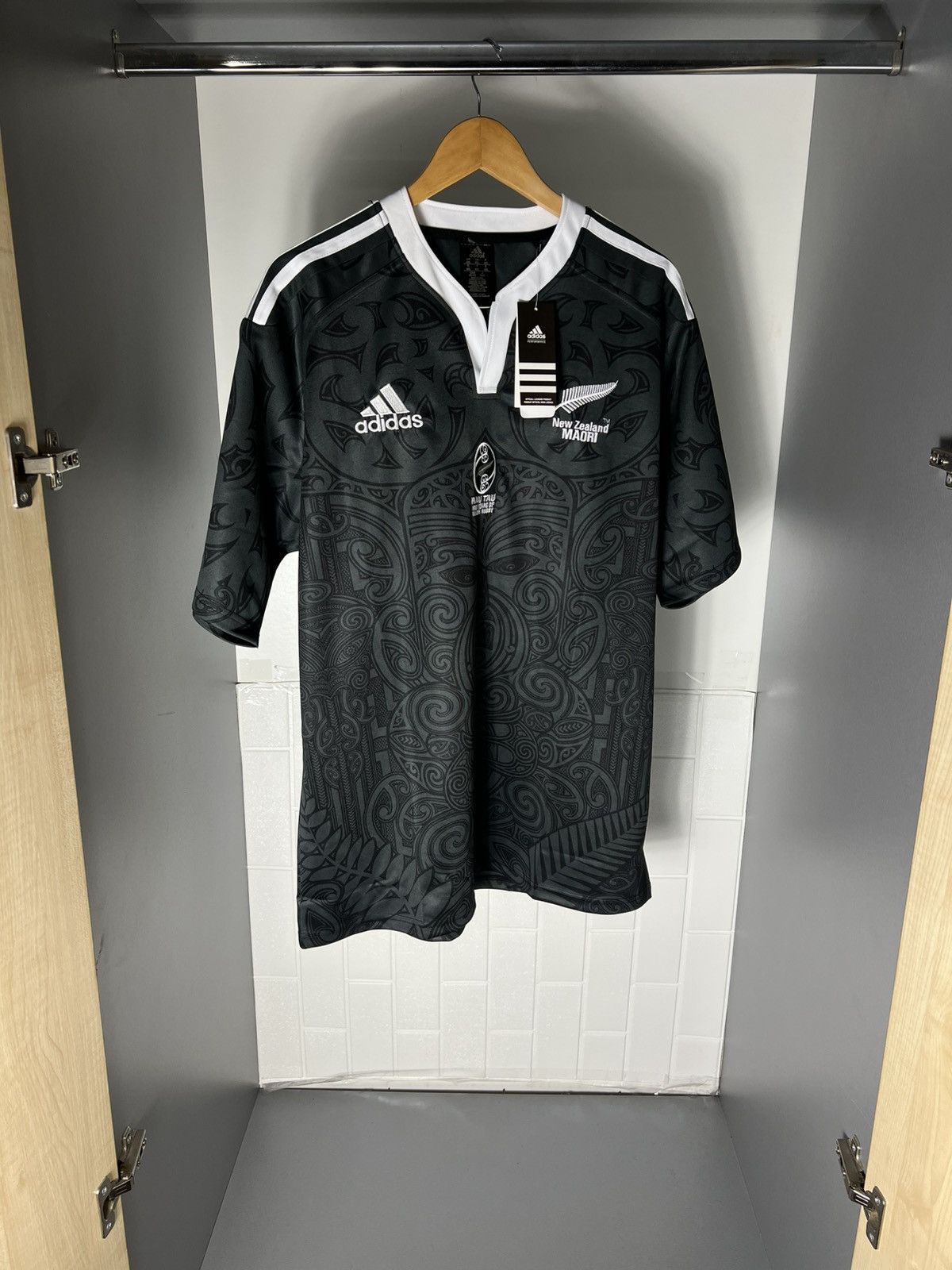 Adidas VINTAGE ADIDAS NEW ZEALAND MAORI NRL RUGBY JERSEY RETRO Y2K Size US XXL / EU 58 / 5 - 4 Thumbnail