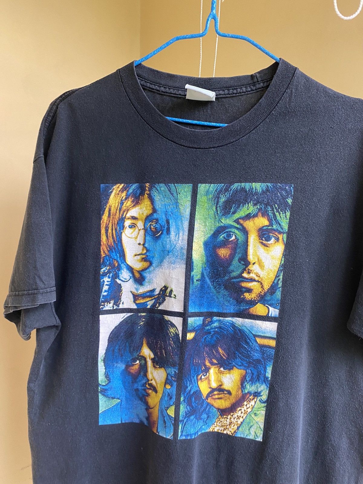 Band Tees × Vintage Vintage 2005 The Beatles Sun Faded Band T-shirt Size US L / EU 52-54 / 3 - 3 Thumbnail
