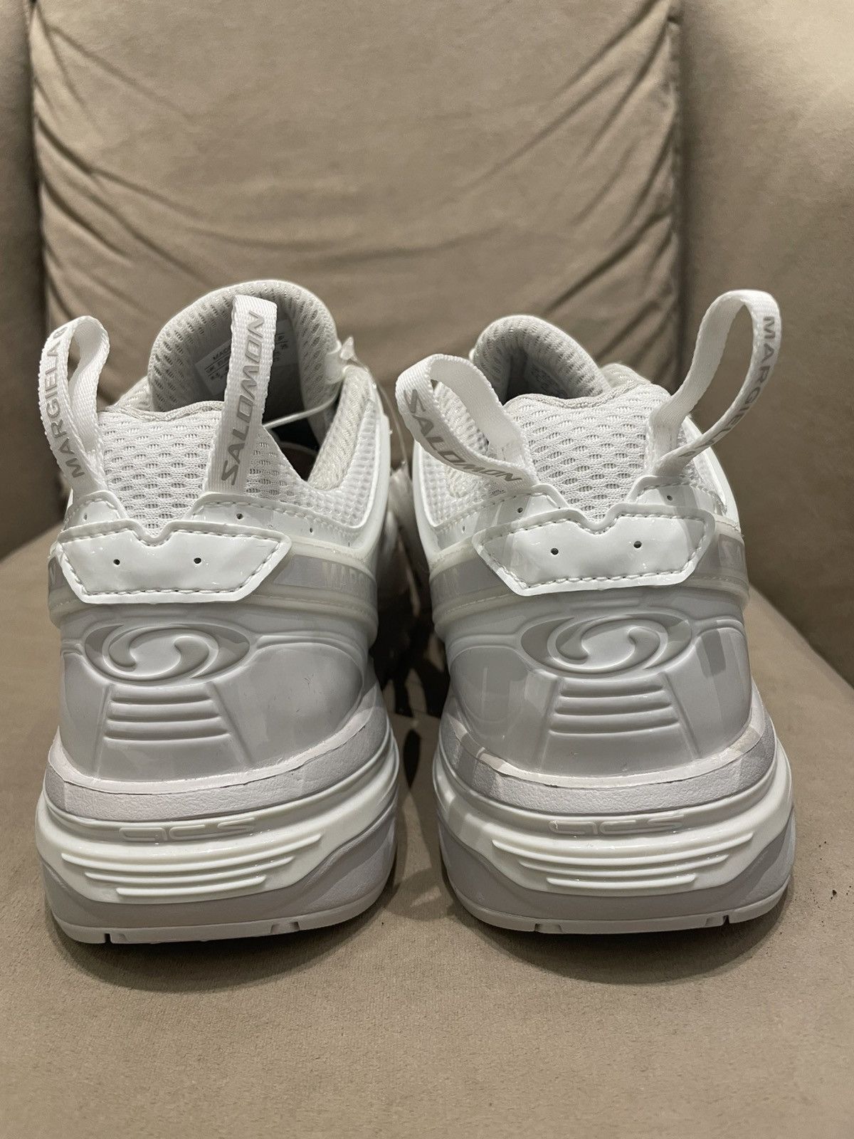 Maison Margiela × Salomon NIB Salomon x MM6 ACS PRO white sneaker US7/EUR40 Size US 7 / EU 40 - 5 Thumbnail