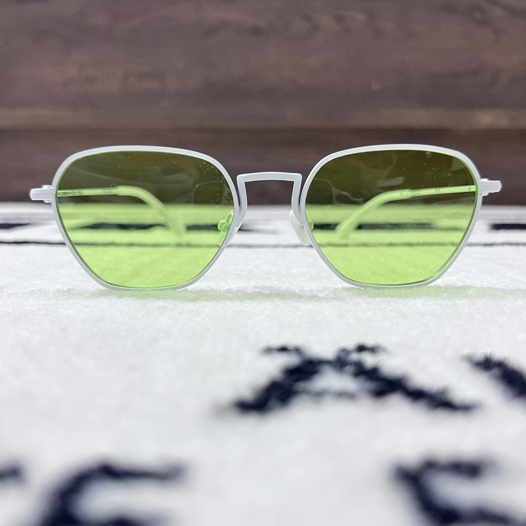 Linda Farrow Alessandra Rich Linda Farrow Heart White Chain Sunglasses Size ONE SIZE - 4 Thumbnail