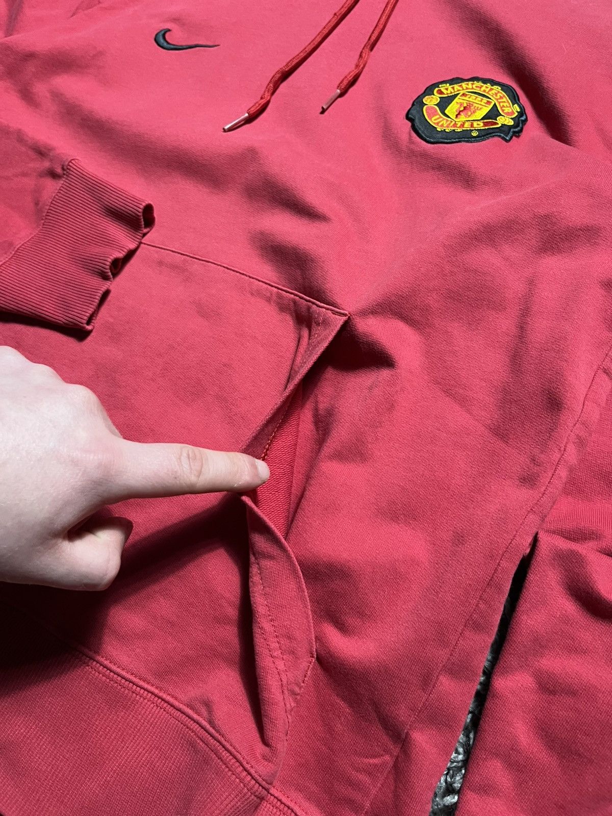 Nike Y2K NIKE MANCHESTER UNITED COTTON FOOTBALL HOODIE ADULT M Size US M / EU 48-50 / 2 - 3 Thumbnail