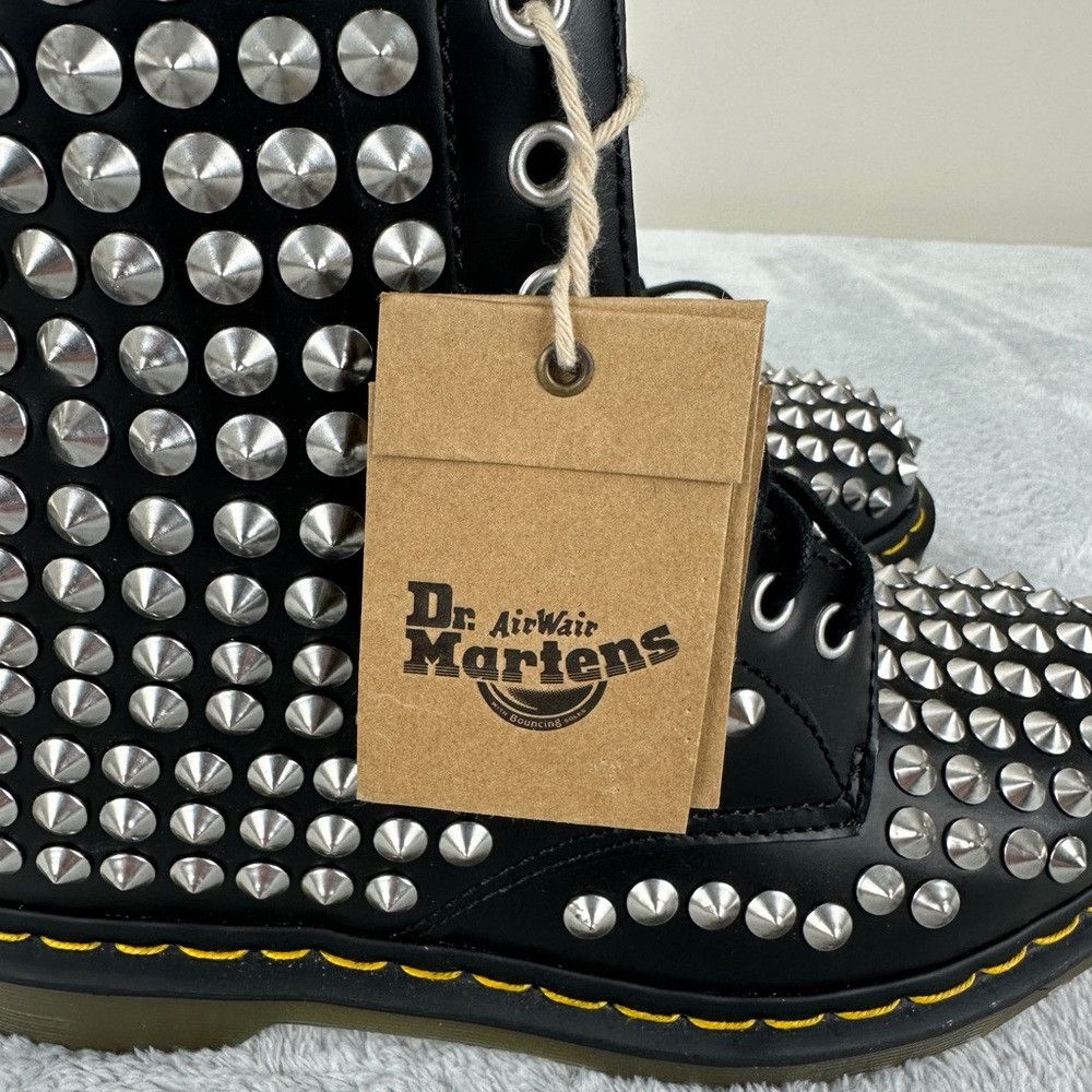 Dr. Martens Dr Martens NWT 1460 Spike Black Silver Combat Boots Size 8 Size US 8 / EU 41 - 5 Thumbnail