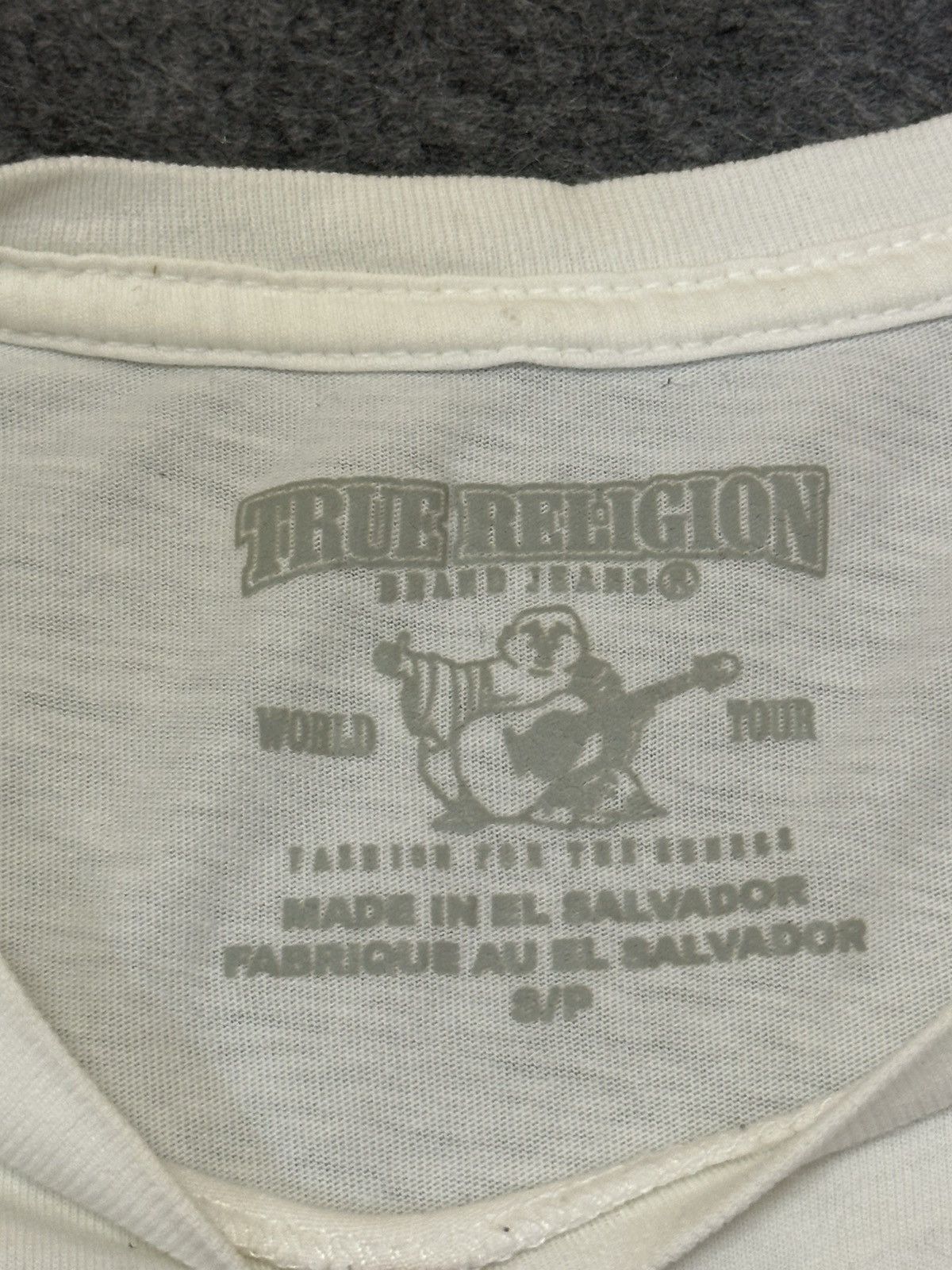 True Religion True Religion Script Tee featuring a graphic horseshoe logo. Size US S / EU 44-46 / 1 - 8 Thumbnail