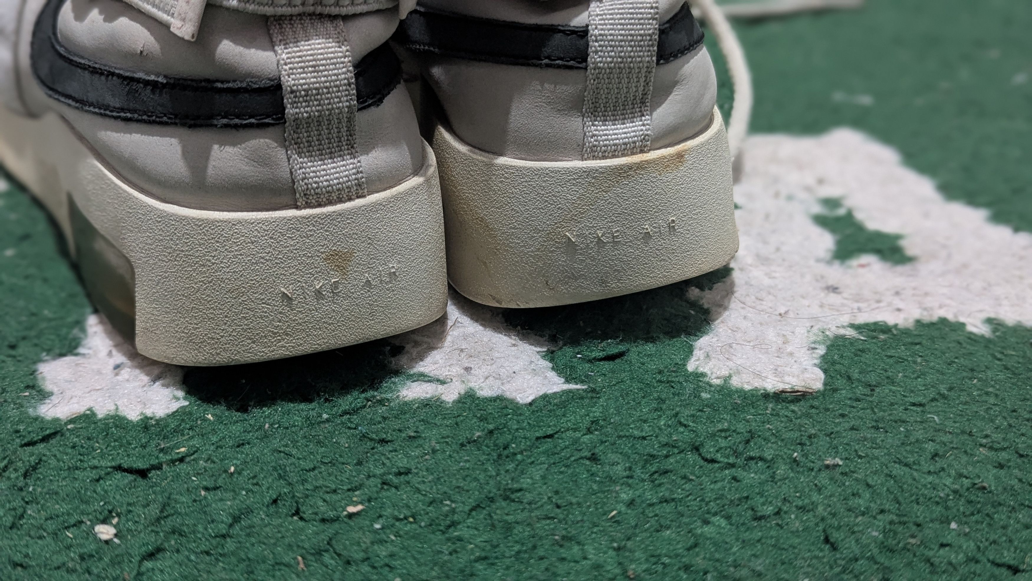 Fear of God × Nike Nike x Fear of God Raid Light Bone Size US 7 / EU 40 - 5 Thumbnail