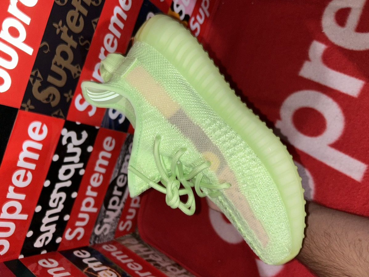 Adidas adidas Yeezy Boost 350 V2 Glow EG5293 size 5 1/2 VNDS Size US 5.5 / EU 38 - 6 Thumbnail