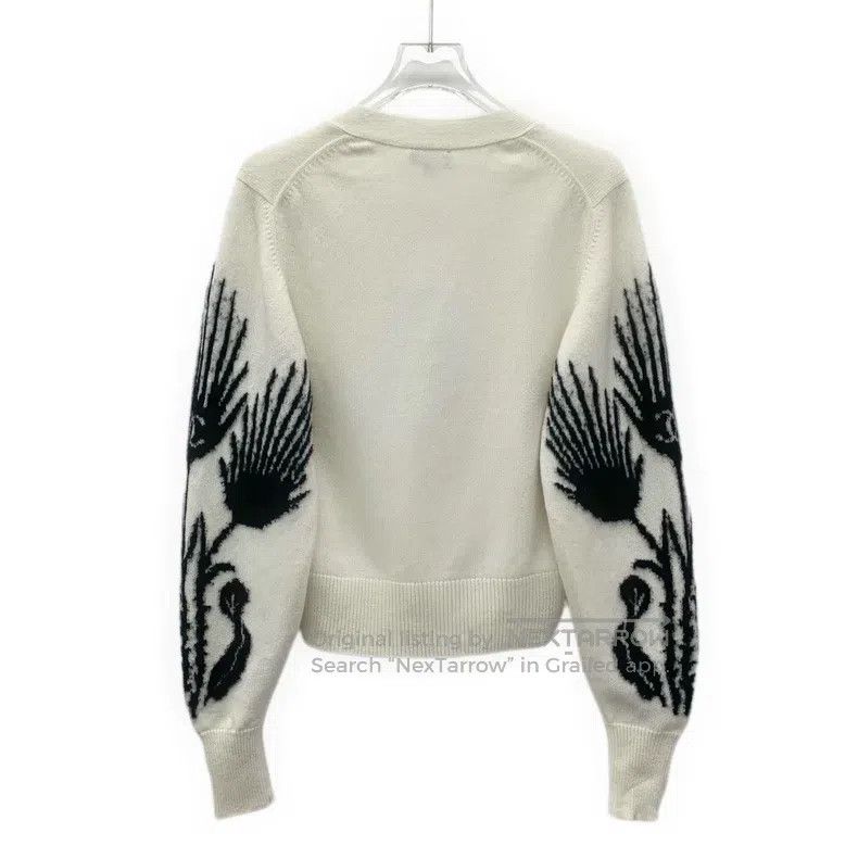 Chanel Chanel White arm wings cashmere V-neck single-breasted lon Size XXS / US 00 / IT 34 - 2 Thumbnail