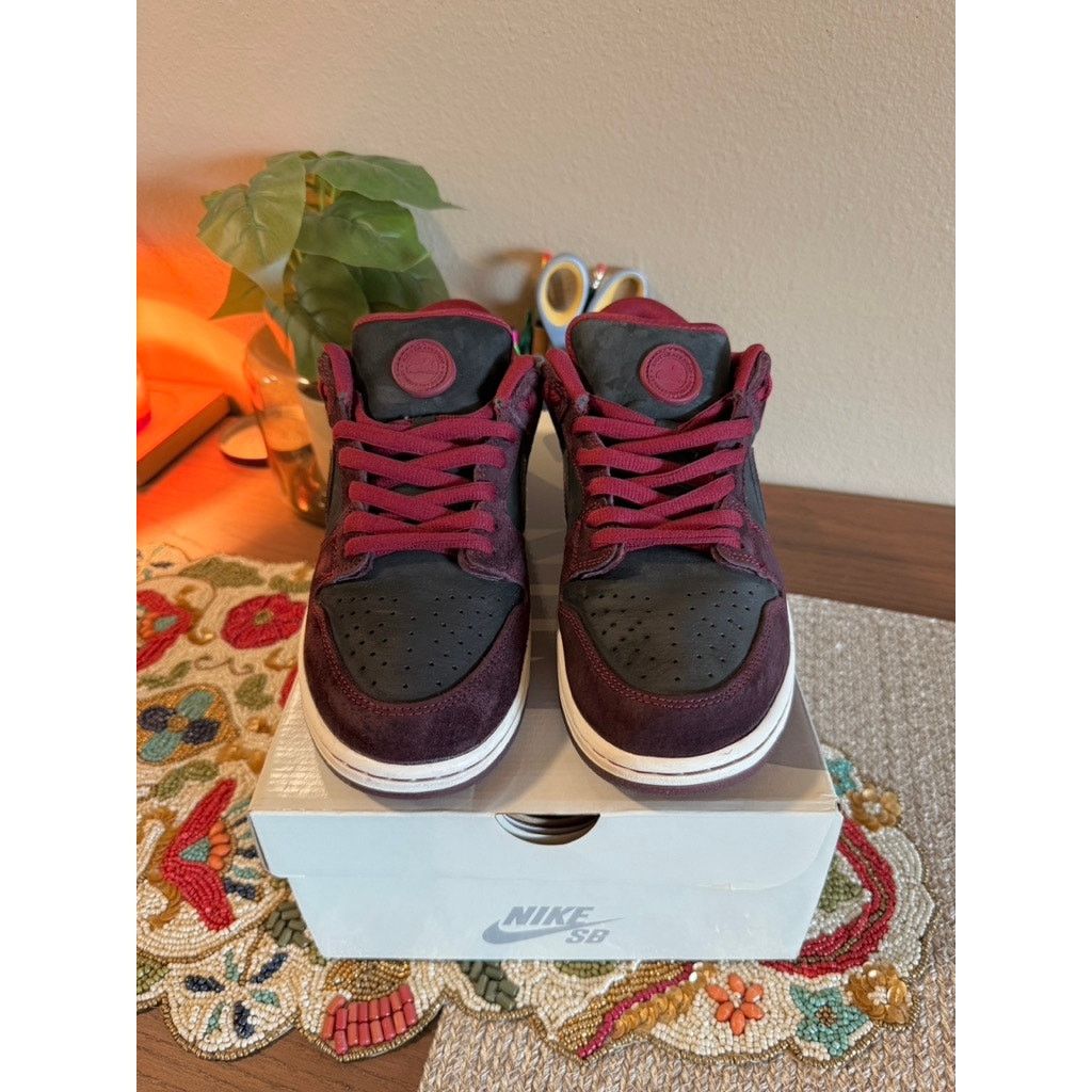 Nike Nike SB Dunk Low Riot Skateshop Mahogany Dark Beetroot Red Size US 10.5 / EU 43-44 - 3 Thumbnail