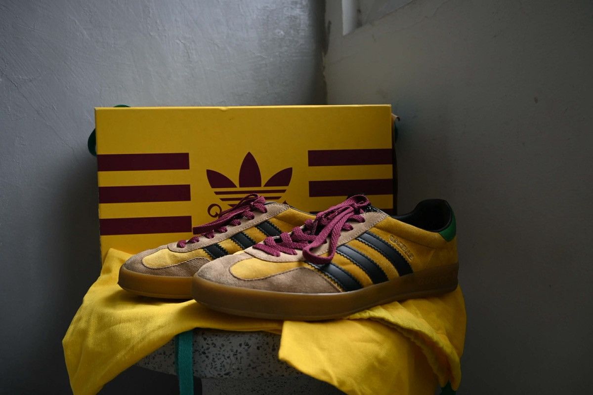 Gucci x Adidas Softy velvet gazelle samba