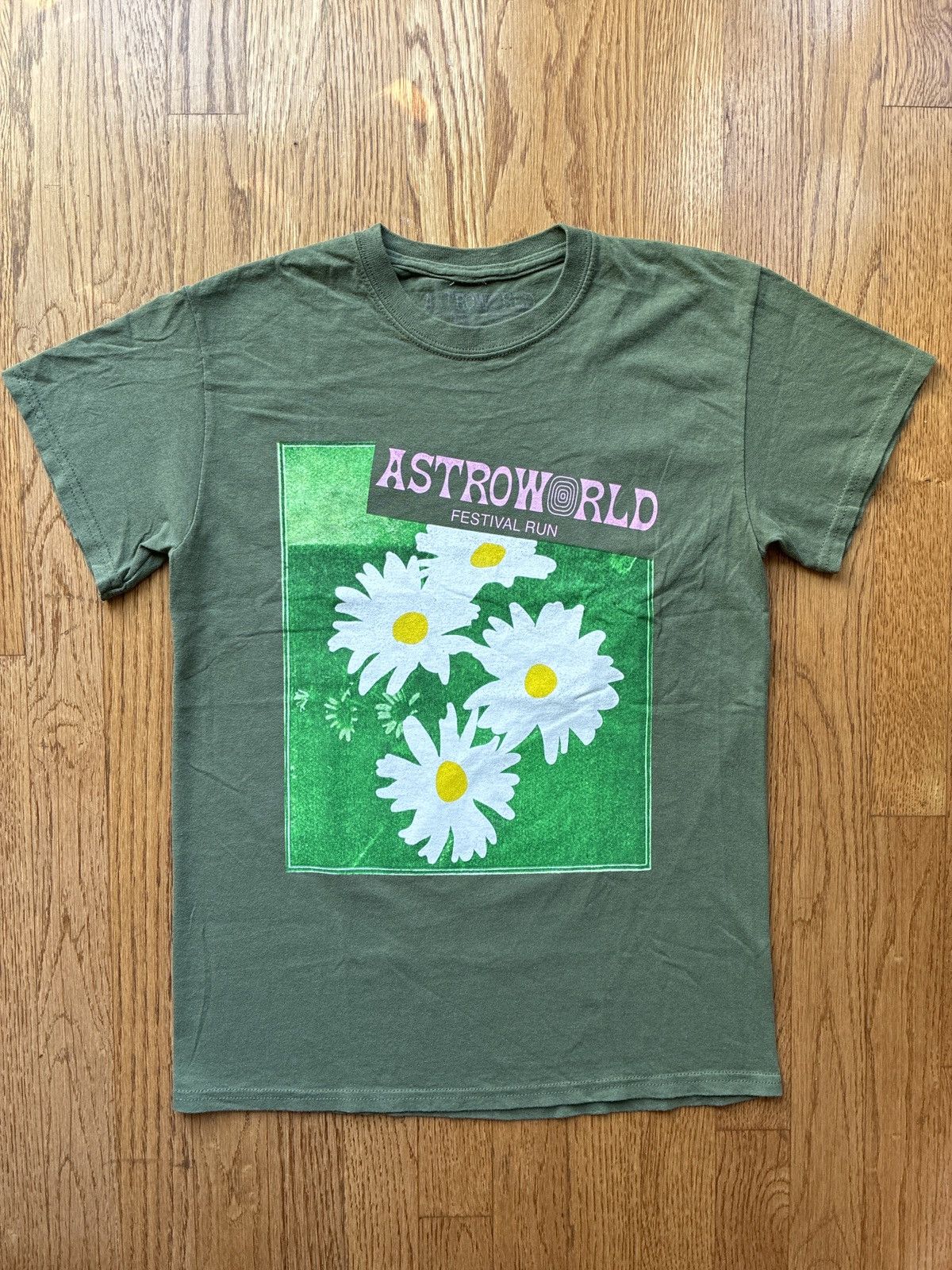 Travis Scott Travis Scott Astroworld Festival Run Flower Tee Sz S Size US S / EU 44-46 / 1 - 3 Thumbnail