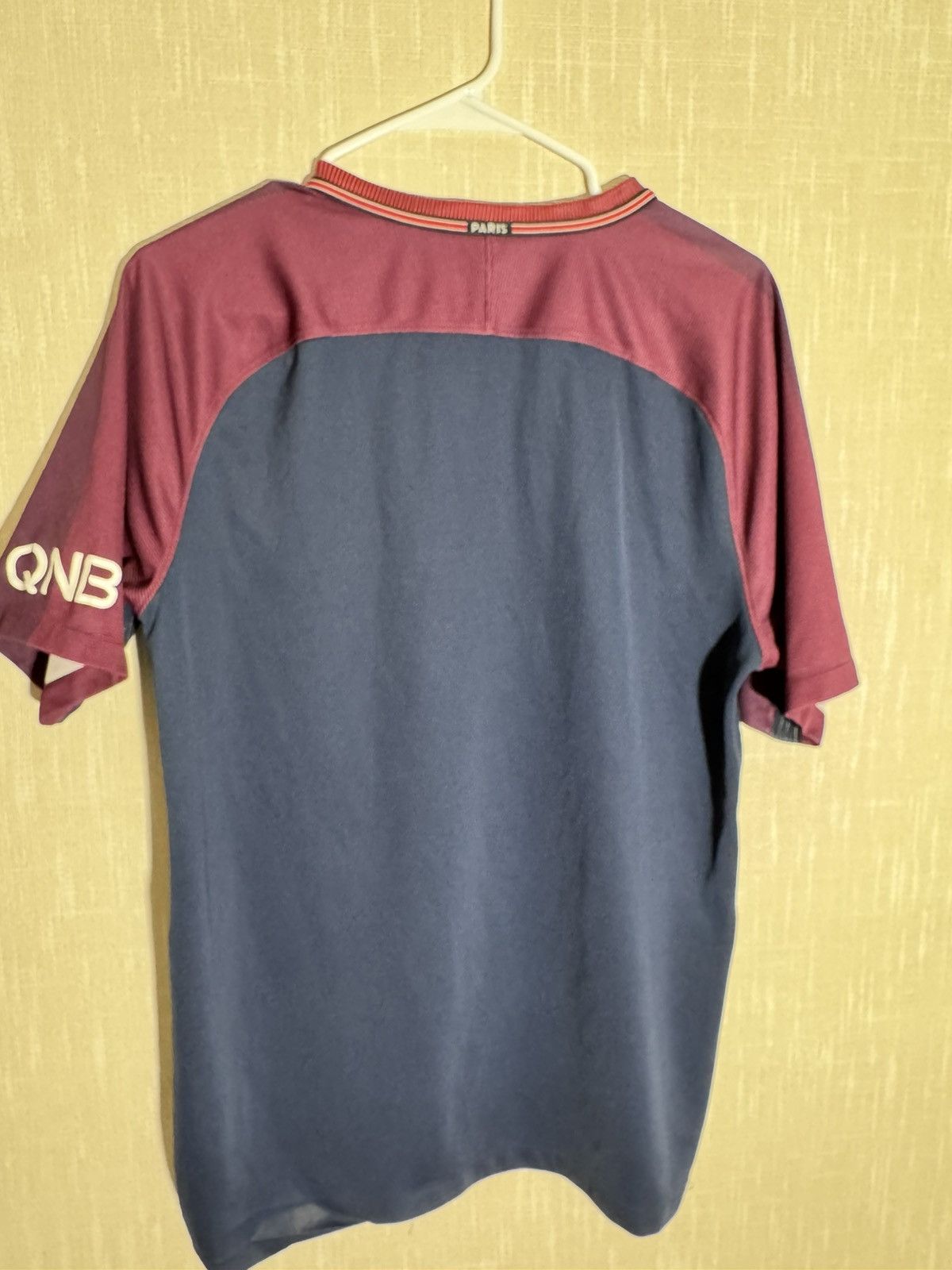 Nike PSG training shirt 2017 Size US M / EU 48-50 / 2 - 2 Thumbnail
