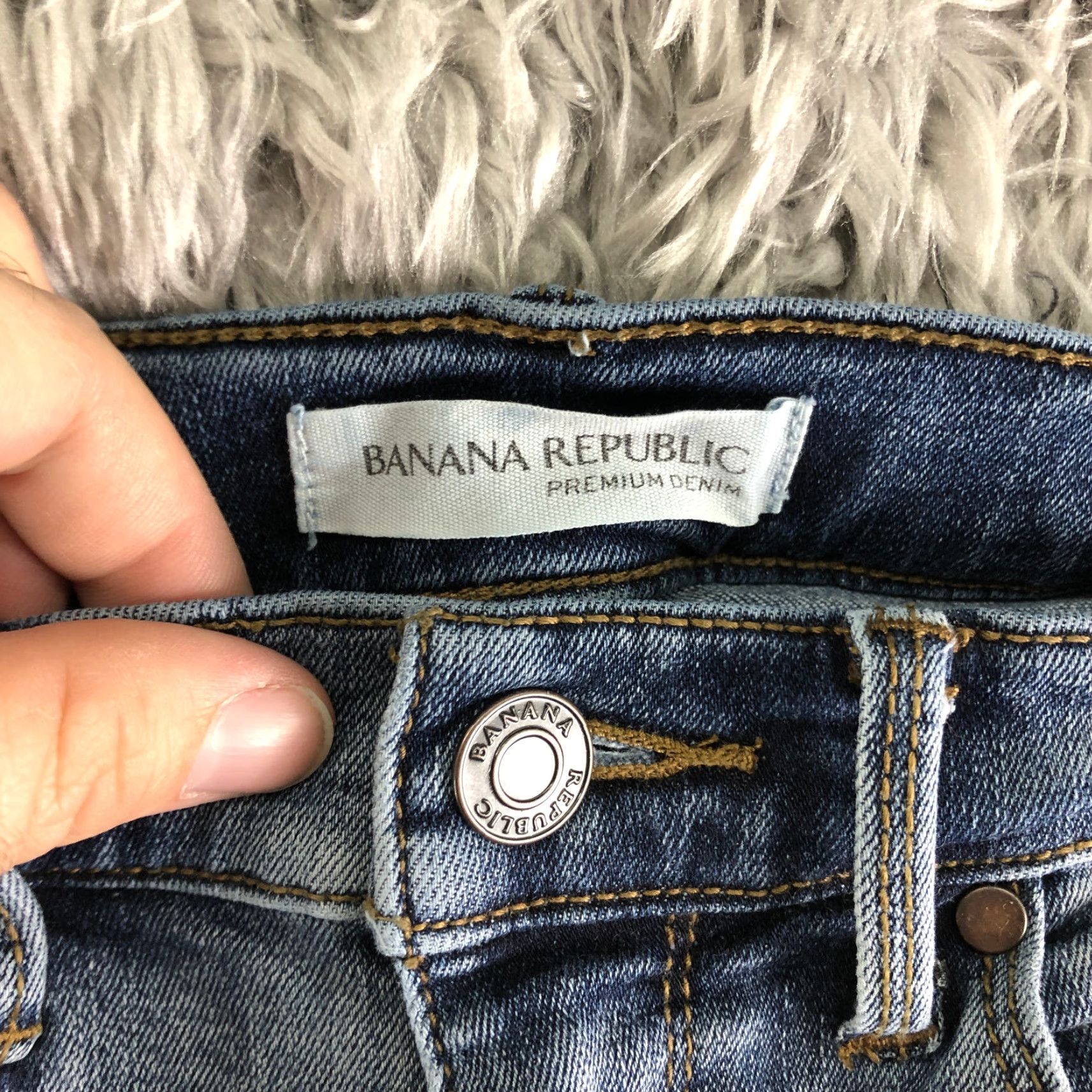 Banana Republic Banana Republic Womens Jeans Skinny Mid Rise 25 Medium Wash Blue Denim 5-Pocket Regular Size 42" / US 20 - 7 Thumbnail