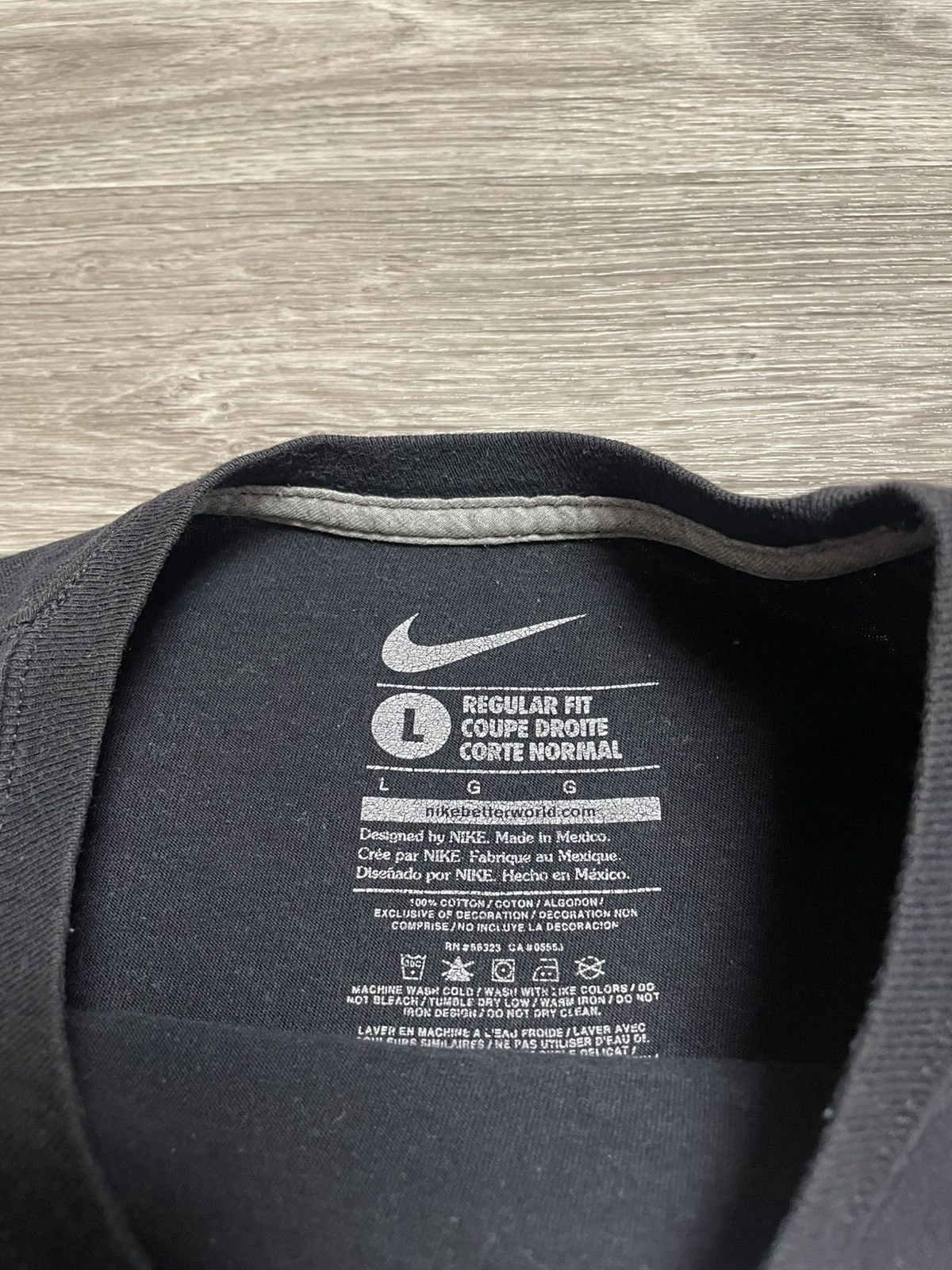 Nike Vintage Nike Canada Knows Hockey T-Shirt Size US L / EU 52-54 / 3 - 12 Thumbnail