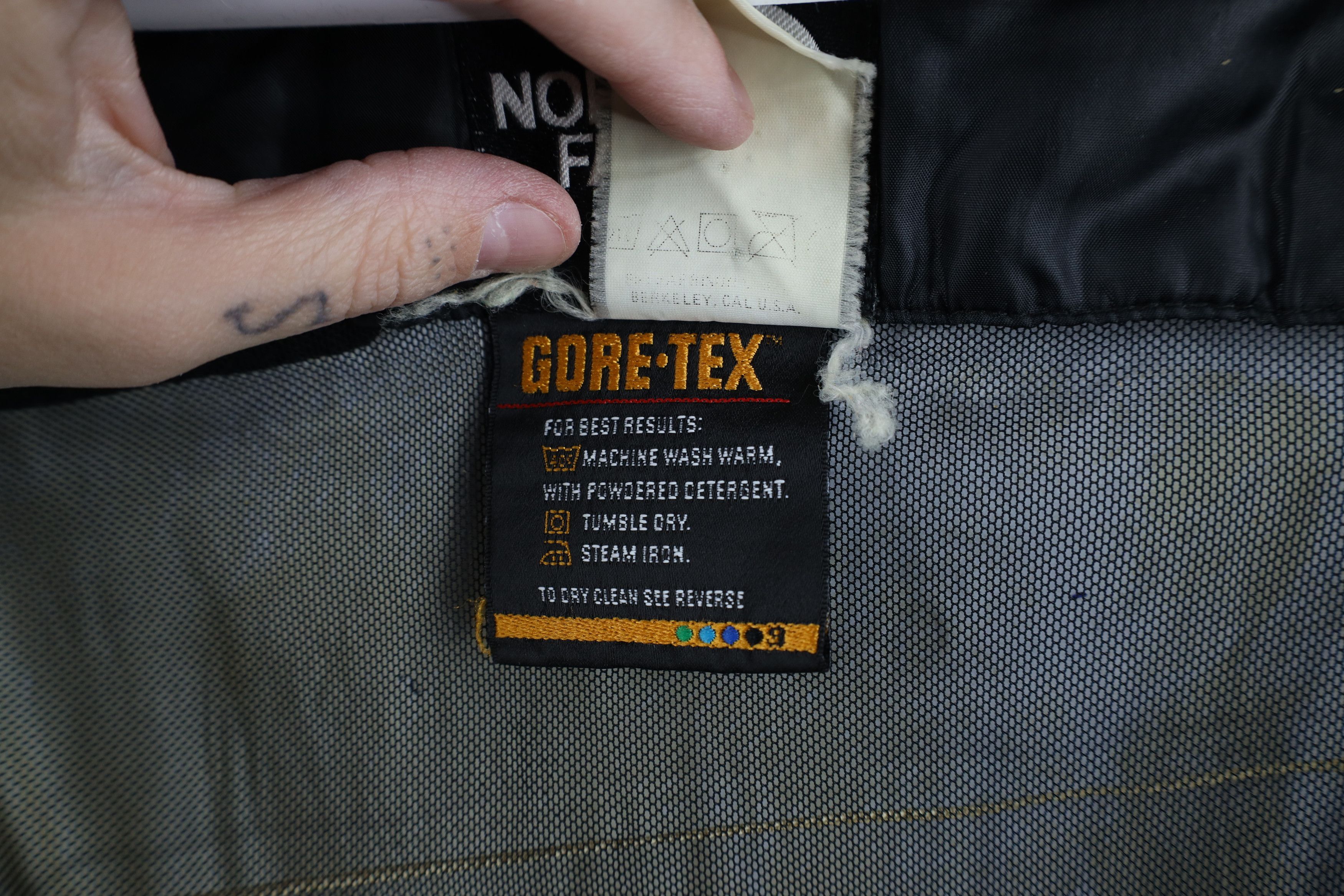The North Face Vintage 90s The North Face Goretex Hyper X Rain Jacket Size US S / EU 44-46 / 1 - 15 Thumbnail