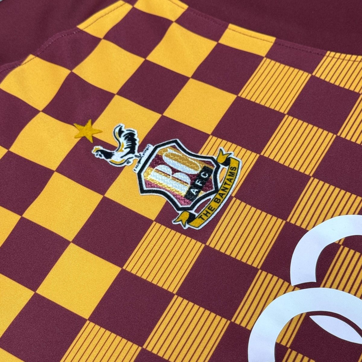 Nike Nike Bradford City 2015/2016 Home Soccer Jersey Men Size XL Size US XL / EU 56 / 4 - 11 Thumbnail