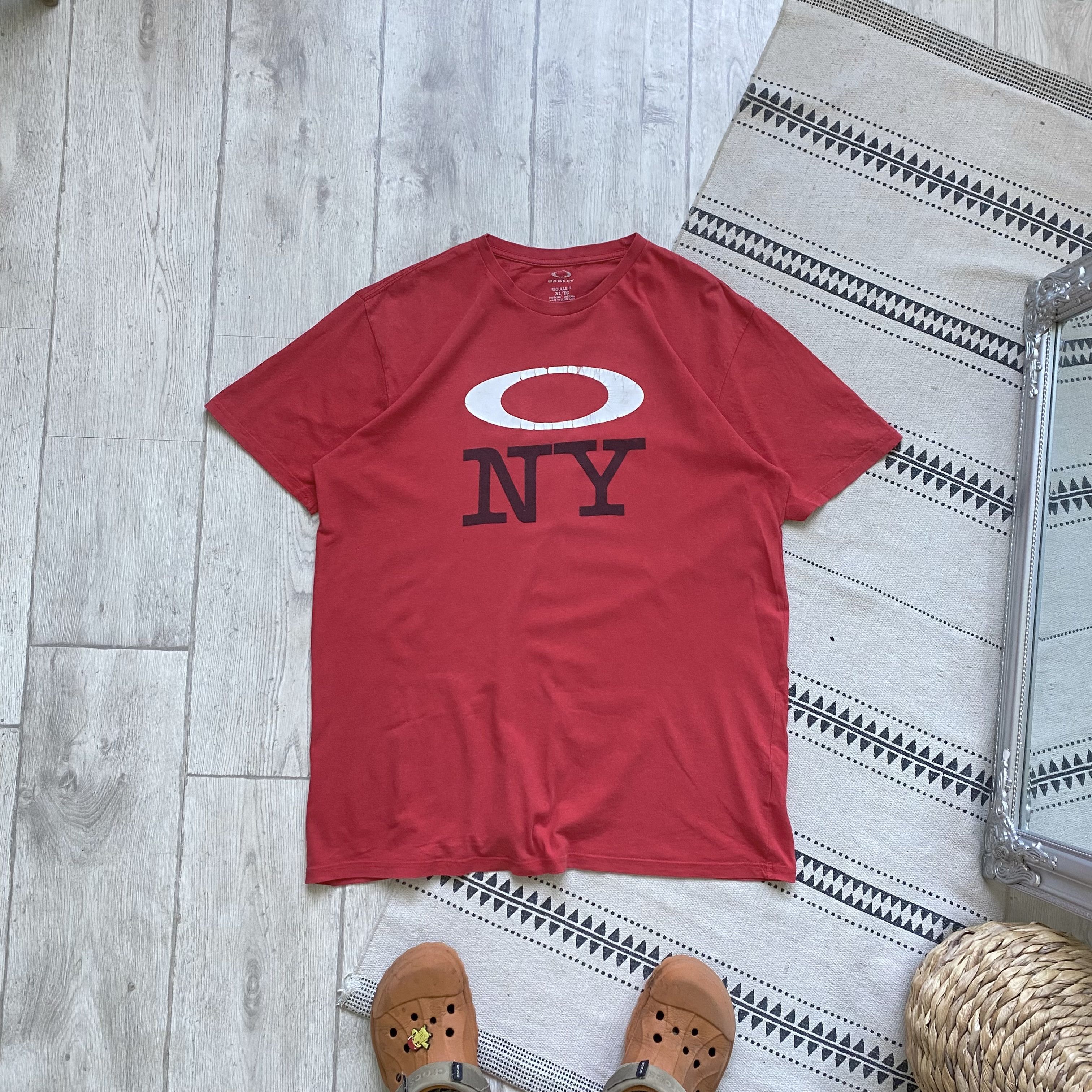 Oakley Vintage Faded Oakley tee Y2K I love NY New York Size US XL / EU 56 / 4 - 1 Thumbnail