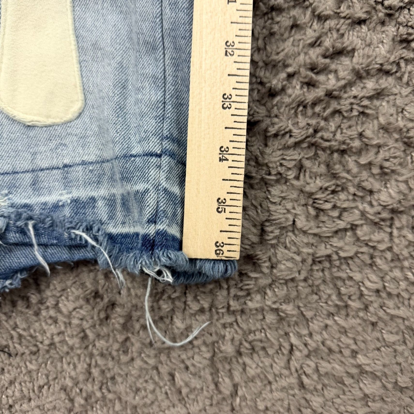 MNML MNML Jeans Mens 31 Straight Slim Fit Halloween Light Wash Denim 31x36 Jeans Mens Slim Halloween MNML Blue 90s Style (No extra info) Size US 30 / EU 46 - 7 Thumbnail
