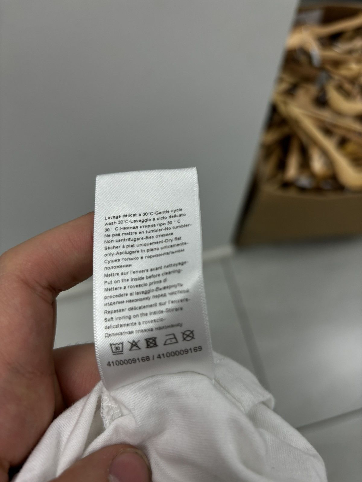 Lanvin Lanvin white gold logo T shirt medium Size US M / EU 48-50 / 2 - 4 Thumbnail