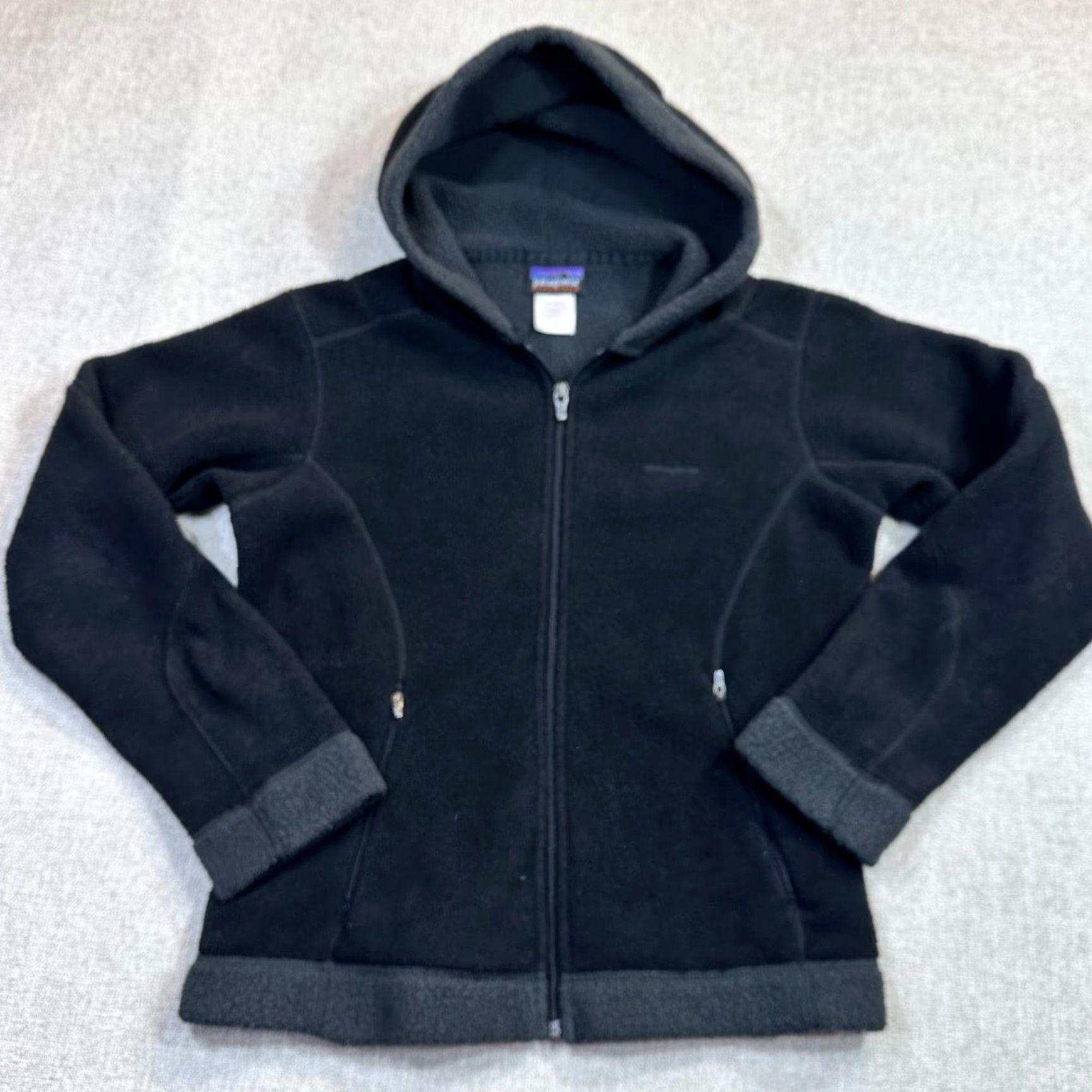 Patagonia VINTAGE Patagonia Synchilla Women's Medium Full Zip Black Hoodie USA Materials Rare Size M / US 6-8 / IT 42-44 - 2 Thumbnail