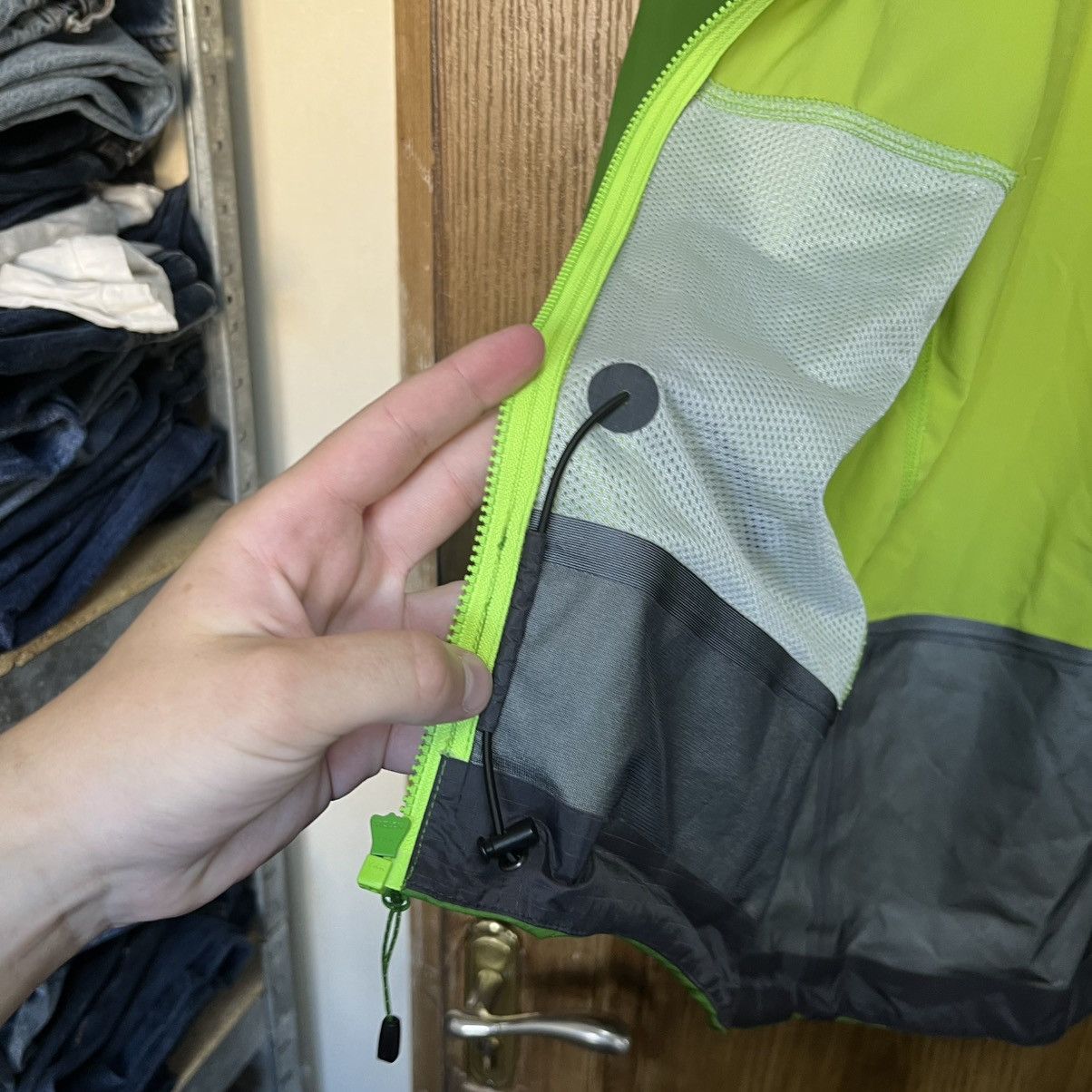 Arc'teryx Men's Arcteryx Beta Gore Tex Jacket Gorpcore Size US S / EU 44-46 / 1 - 14 Thumbnail