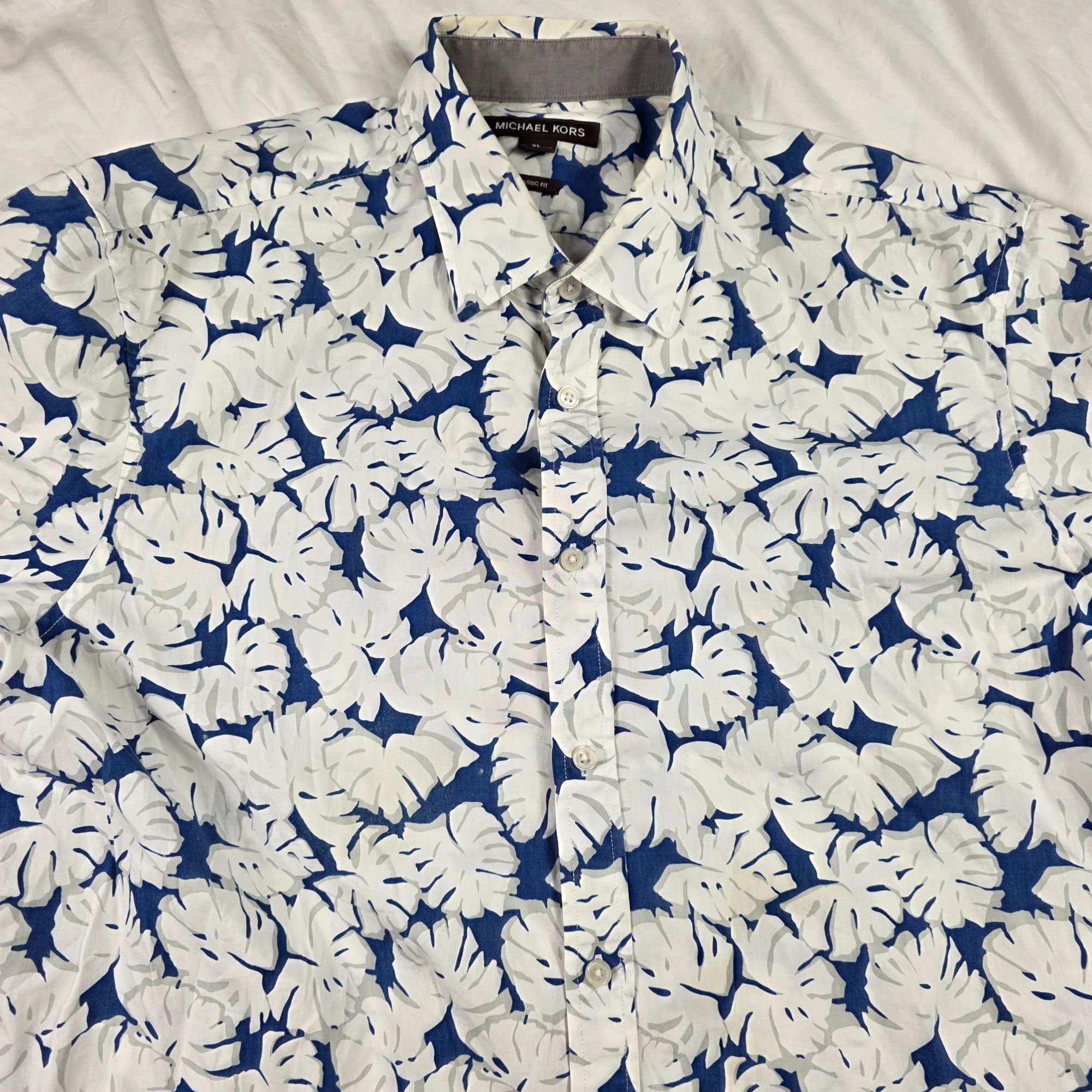 Michael Kors Michael Kors Classic Fit Mens XL White Blue Leaf Print Shirt Size US XL / EU 56 / 4 - 3 Thumbnail