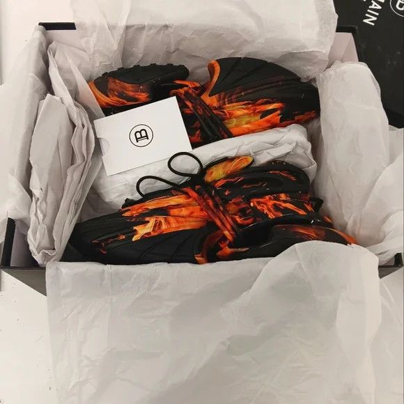 Balmain Balmain Men's Unicorn Flame Printed Low Sneakers- EU44/US11 Size US 11 / EU 44 - 13 Thumbnail