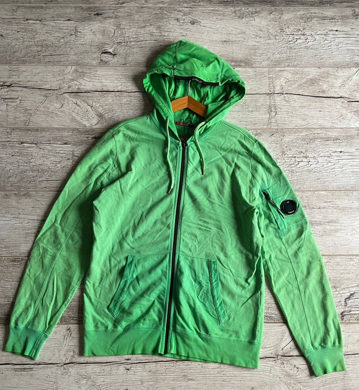 RARE Company re-colour zip hoodie green