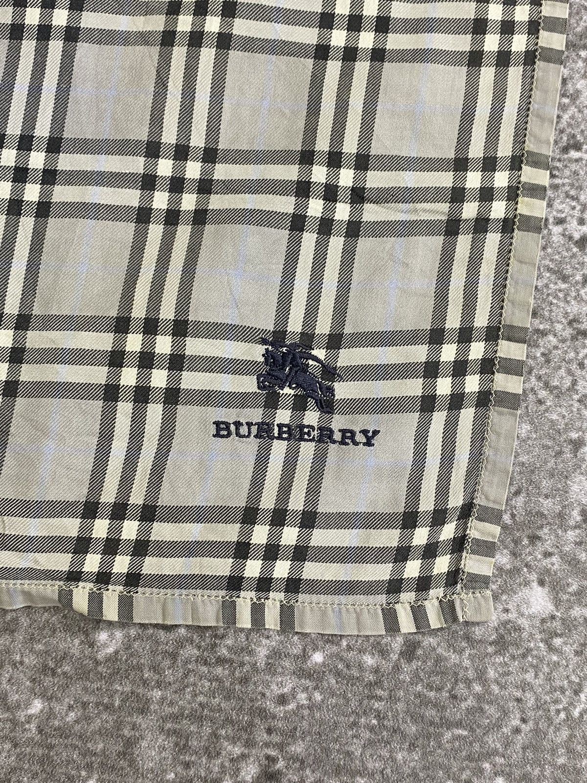 Burberry Burberry Handkerchief / Bandana / Neckerchief Size ONE SIZE - 3 Thumbnail