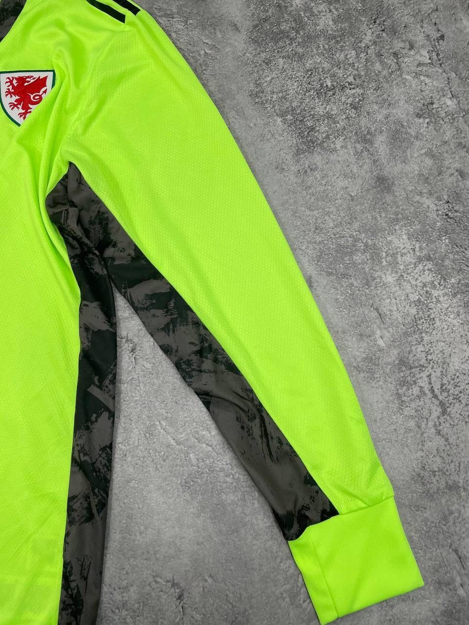 Nike Adidas Wales Men Goalkeeper 2020–2022 Football Shirt Green Size US XL / EU 56 / 4 - 7 Thumbnail