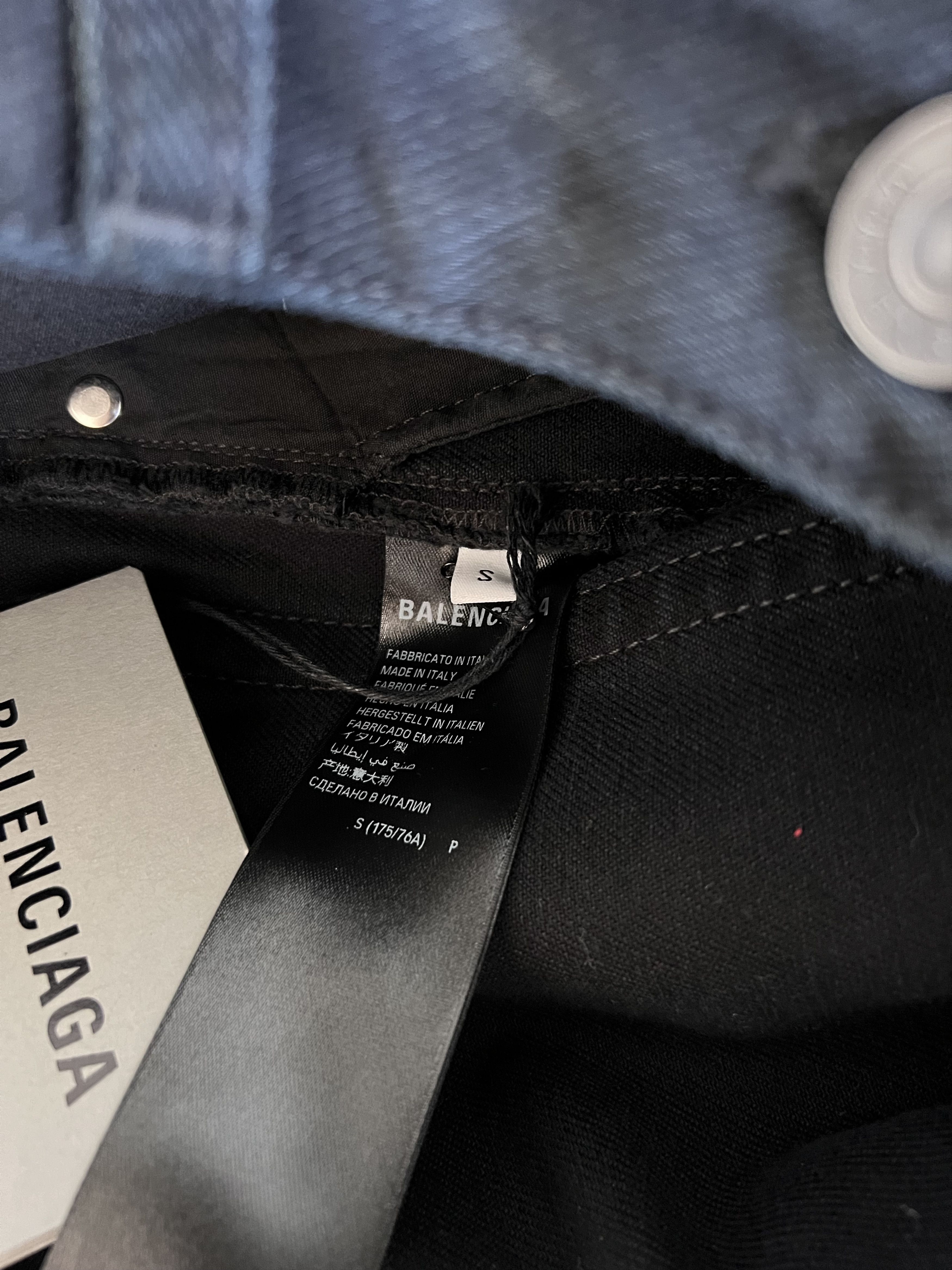 Balenciaga Balenciaga Embroidered Logo Baggy Denim in Black Size US 33 - 10 Thumbnail