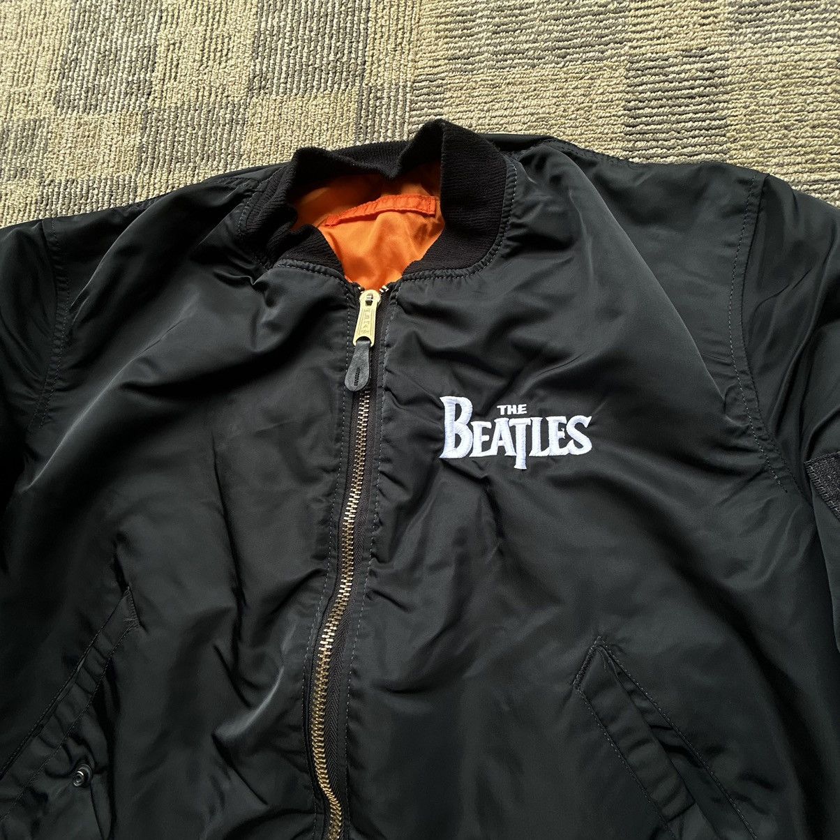 Vintage Vintage Y2k The Beatles Logo Embroidered Bomber Nylon Jacket Size US S / EU 44-46 / 1 - 2 Thumbnail