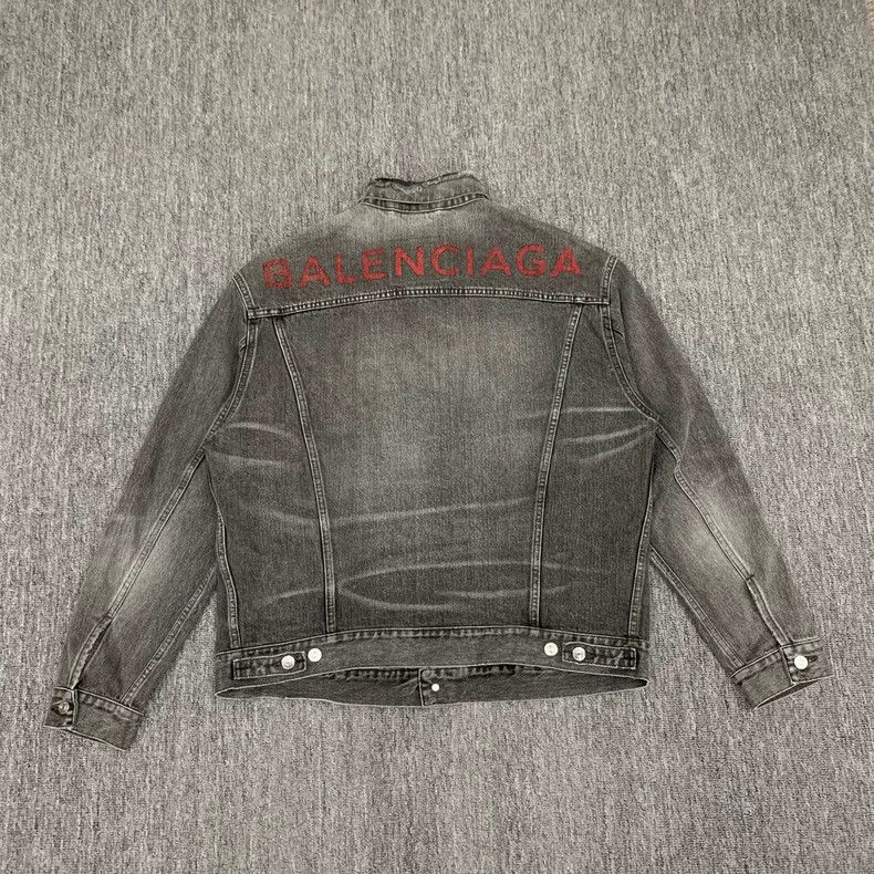 Balenciaga Balenciaga size 36 Backlogo washed denim jacket Size S / US 4 / IT 40 - 2 Thumbnail