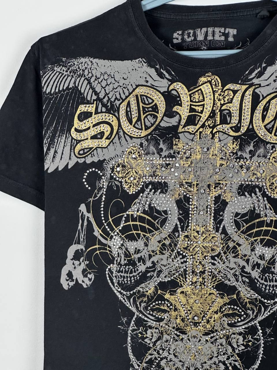 Vintage Avant Garde Rhinestone Skull Cross Wings T Shirt Size US L / EU 52-54 / 3 - 4 Thumbnail