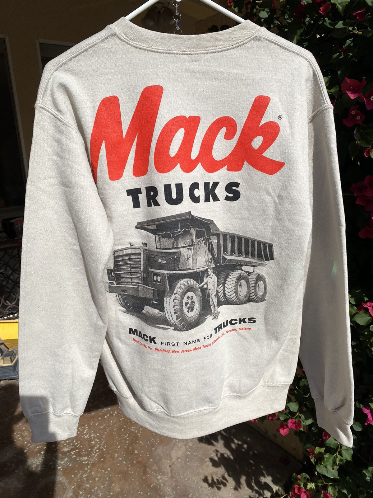 image of Vintage Mack Trucks Sweater in White, Men's (Size Small)