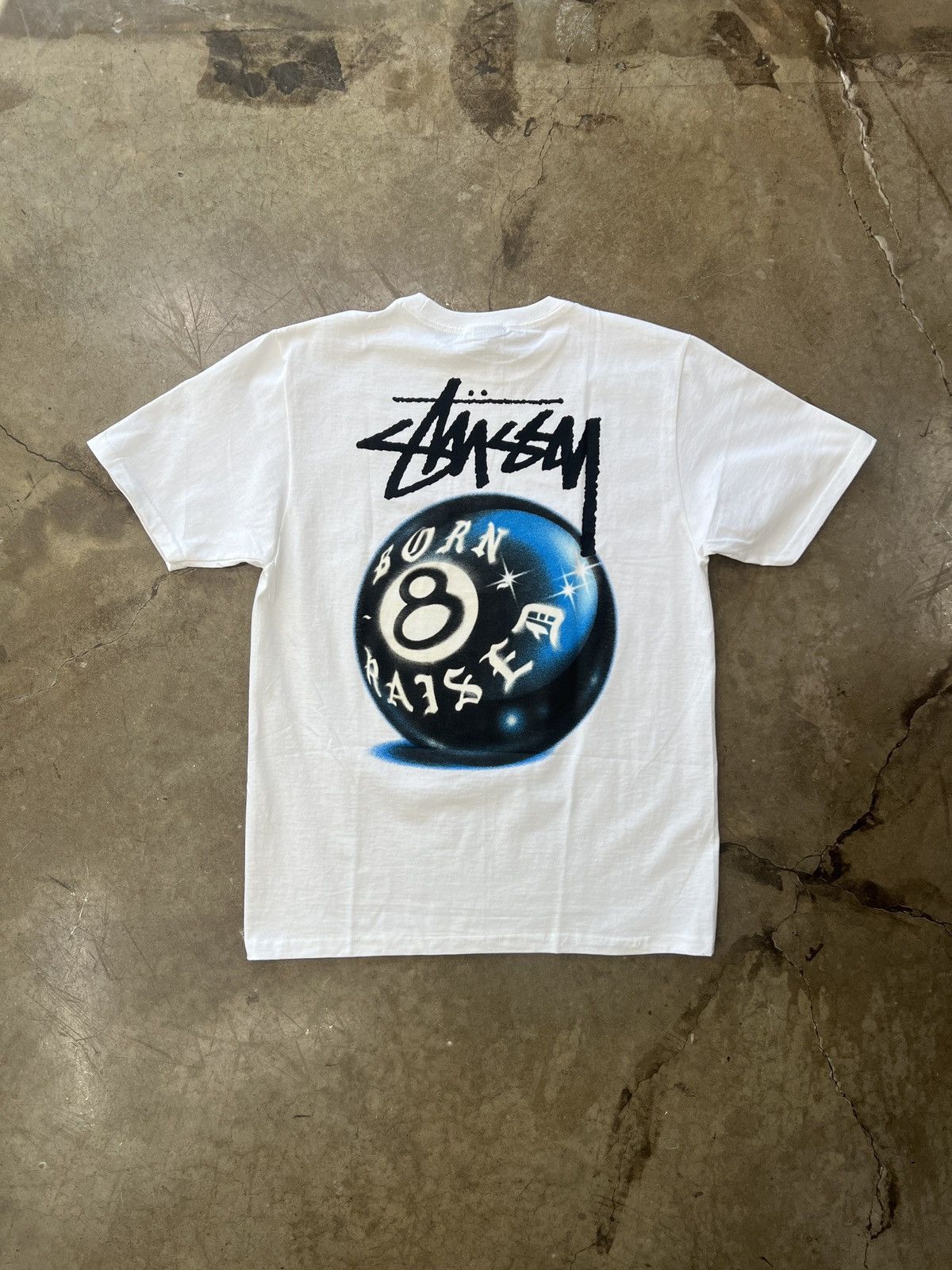STUSSY & BORN X RAISED 8 BALL TEE 【公式通販】