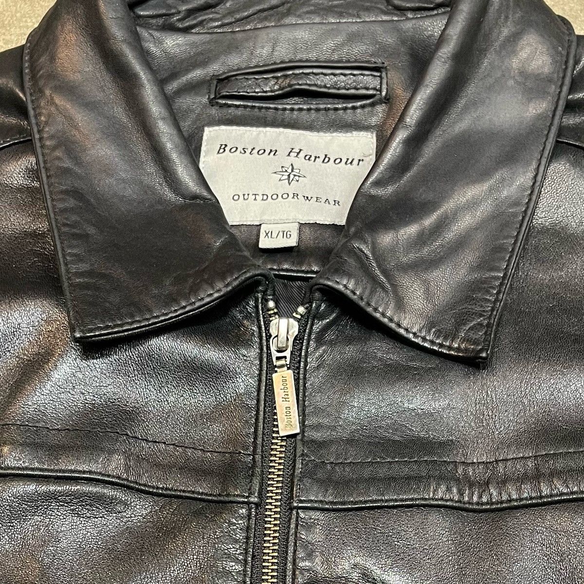 Vintage Vintage Boston Harbour Distressed Leather Bomber Jacket Size US XL / EU 56 / 4 - 2 Thumbnail