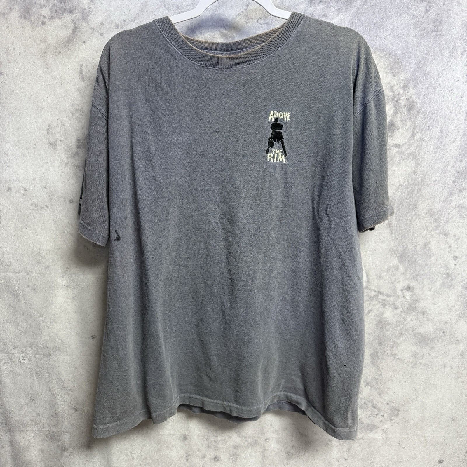 Vintage Vintage 90s Above the Rim Hoopwear T Shirt Mens XL Size US XL / EU 56 / 4 - 1 Thumbnail