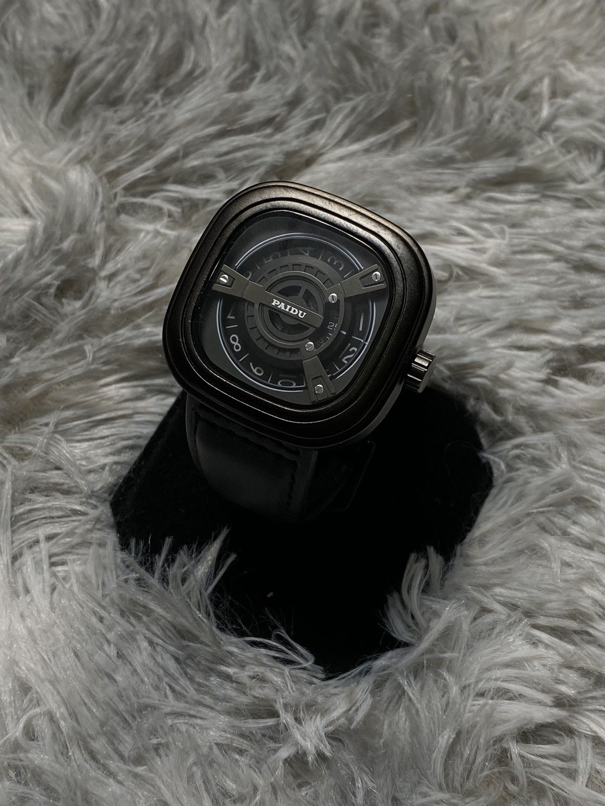 Paidu black watch clearance