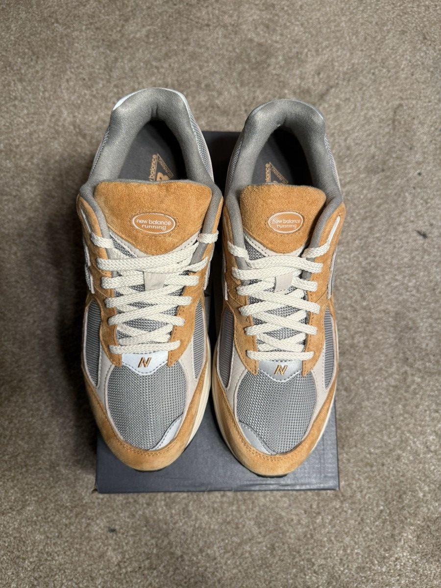 New Balance New Balance 2002R “Sweet Caramel” Size US 9.5 / EU 42-43 - 5 Thumbnail